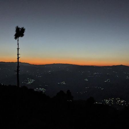 The Buransh Inn Almora Eksteriør bilde