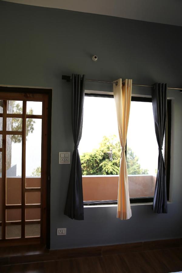 The Buransh Inn Almora Eksteriør bilde