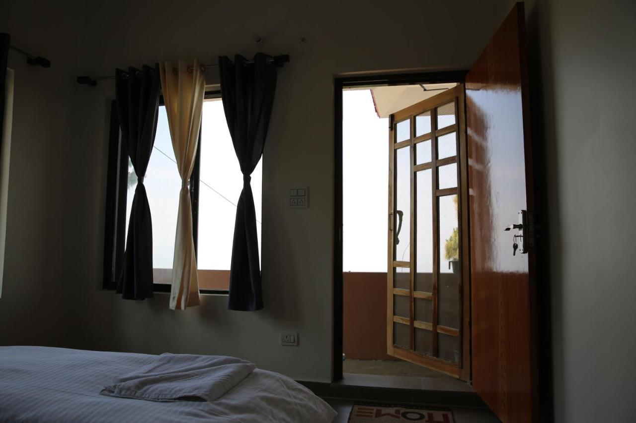 The Buransh Inn Almora Eksteriør bilde