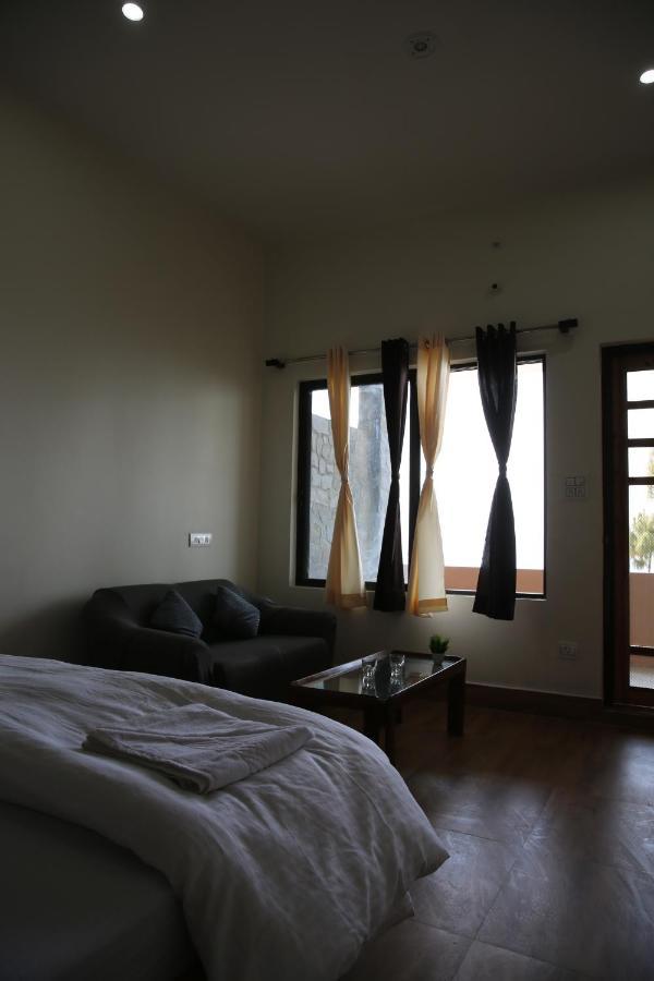 The Buransh Inn Almora Eksteriør bilde