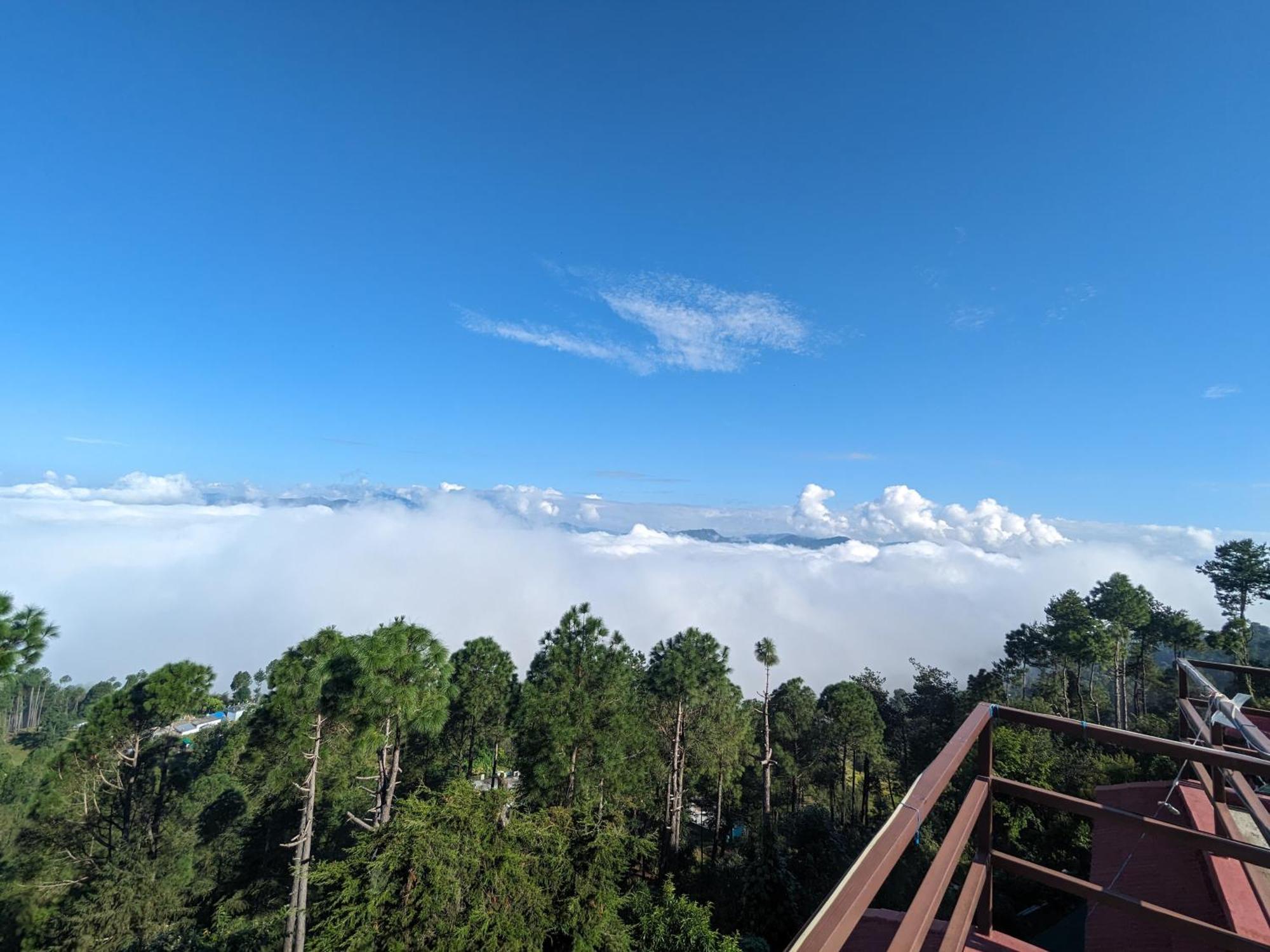 The Buransh Inn Almora Eksteriør bilde